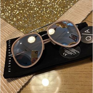 -QUAY Sunglasses🩷 (New)
